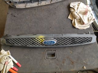 bontott FORD FIESTA V Hűtőrács