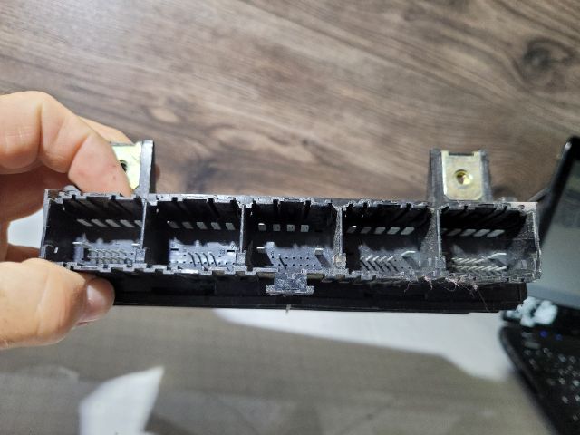 bontott FORD FIESTA V Irányjelző Relé