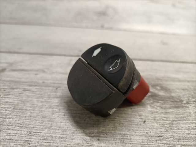 bontott FORD FIESTA V Jobb első Ablakemelő Kapcsoló