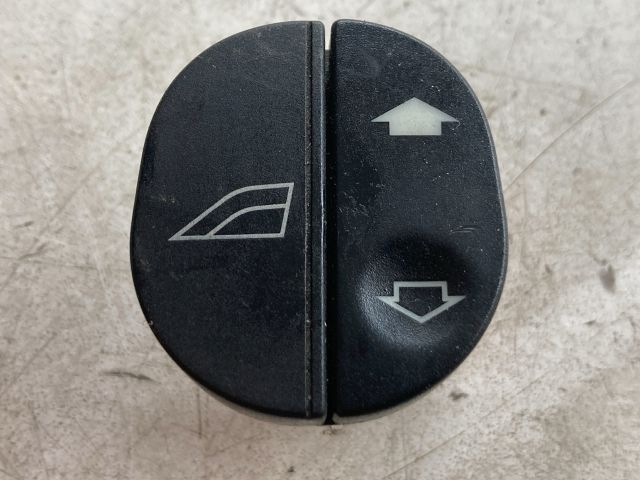 bontott FORD FIESTA V Jobb első Ablakemelő Kapcsoló