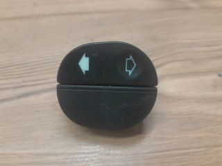 bontott FORD FIESTA V Jobb első Ablakemelő Kapcsoló