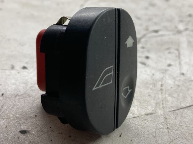 bontott FORD FIESTA V Jobb első Ablakemelő Kapcsoló