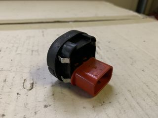 bontott FORD FIESTA V Jobb első Ablakemelő Kapcsoló