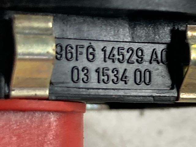 bontott FORD FIESTA V Jobb első Ablakemelő Kapcsoló