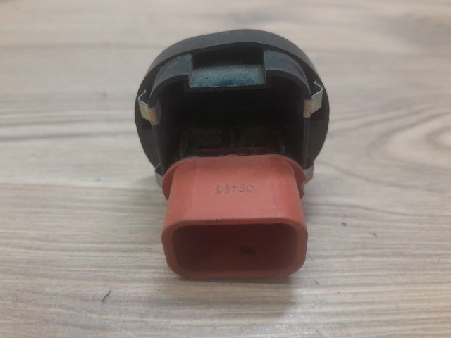 bontott FORD FIESTA V Jobb első Ablakemelő Kapcsoló