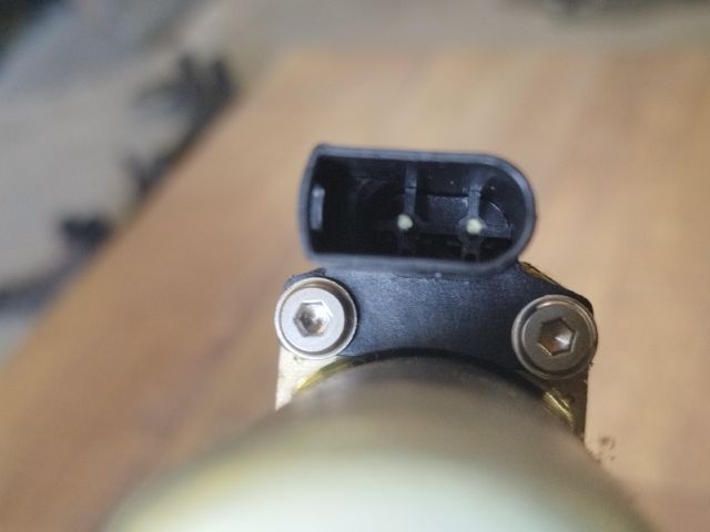 bontott FORD FIESTA V Jobb első Ablakemelő Motor