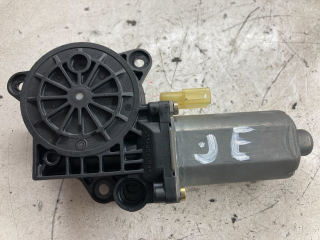 bontott FORD FIESTA V Jobb első Ablakemelő Motor