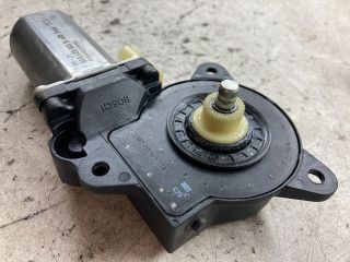 bontott FORD FIESTA V Jobb első Ablakemelő Motor