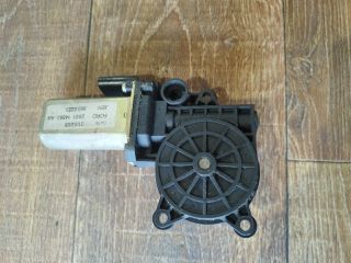 bontott FORD FIESTA V Jobb első Ablakemelő Motor