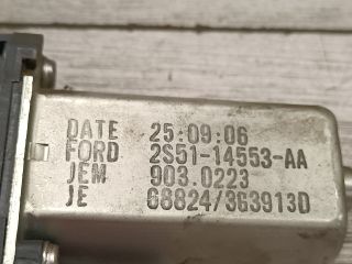 bontott FORD FIESTA V Jobb első Ablakemelő Motor