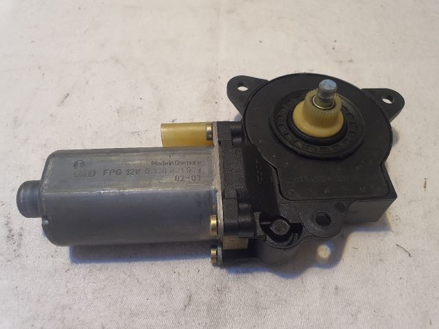 bontott FORD FIESTA V Jobb első Ablakemelő Motor