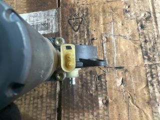 bontott FORD FIESTA V Jobb első Ablakemelő Motor