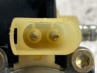 bontott FORD FIESTA V Jobb első Ablakemelő Motor