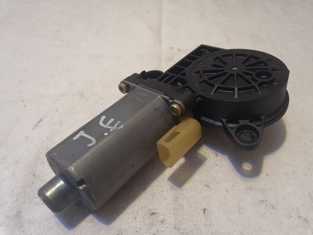 bontott FORD FIESTA V Jobb első Ablakemelő Motor