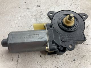 bontott FORD FIESTA V Jobb első Ablakemelő Motor