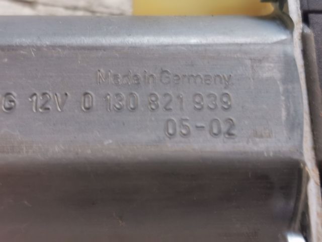 bontott FORD FIESTA V Jobb első Ablakemelő Motor