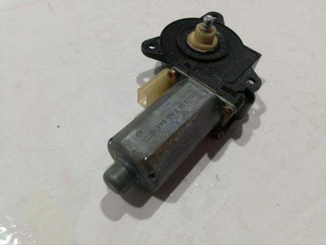 bontott FORD FIESTA V Jobb első Ablakemelő Motor