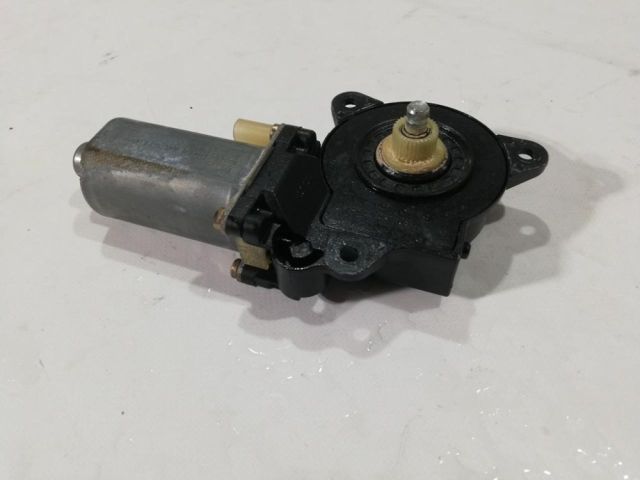 bontott FORD FIESTA V Jobb első Ablakemelő Motor