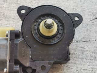 bontott FORD FIESTA V Jobb első Ablakemelő Motor