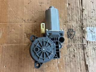 bontott FORD FIESTA V Jobb első Ablakemelő Motor