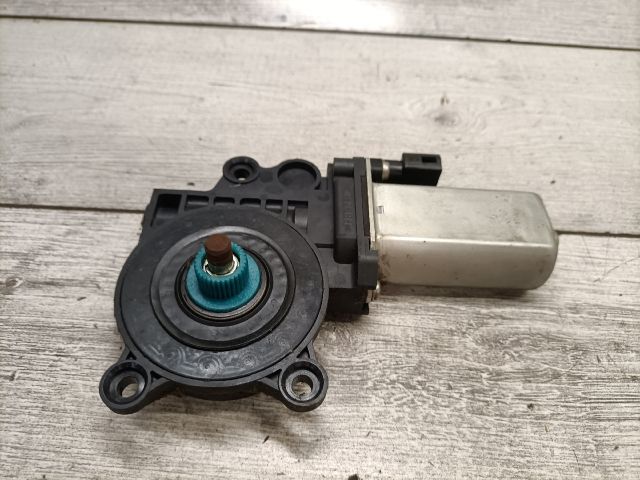 bontott FORD FIESTA V Jobb első Ablakemelő Motor