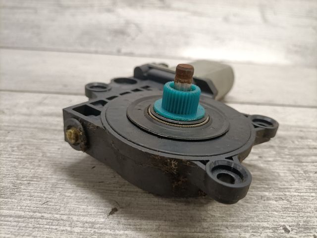 bontott FORD FIESTA V Jobb első Ablakemelő Motor