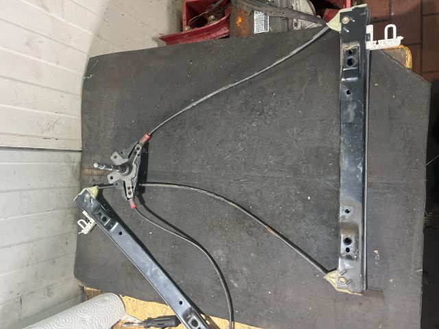 bontott FORD FIESTA V Jobb első Ablakemelő Szerkezet (Mechanikus)