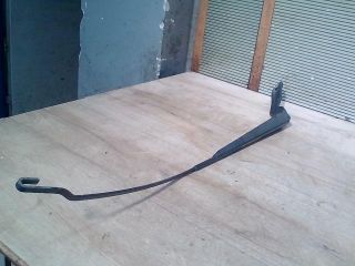 bontott FORD FIESTA V Jobb első Ablaktörlő Kar