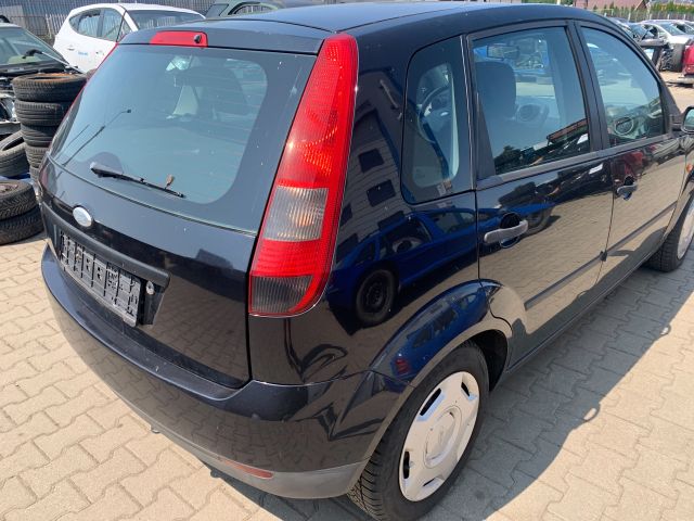 bontott FORD FIESTA V Jobb első Ajtó (Részeivel)