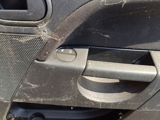 bontott FORD FIESTA V Jobb első Ajtó (Részeivel)