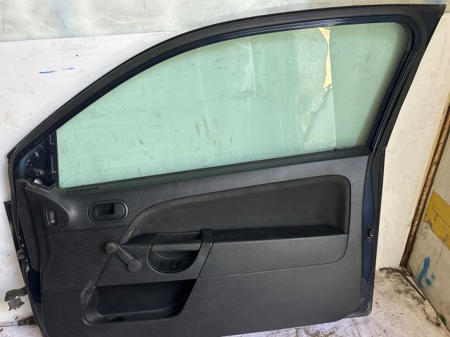 bontott FORD FIESTA V Jobb első Ajtó (Részeivel)