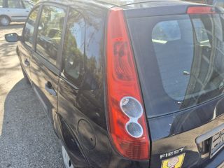 bontott FORD FIESTA V Jobb első Ajtó (Részeivel)