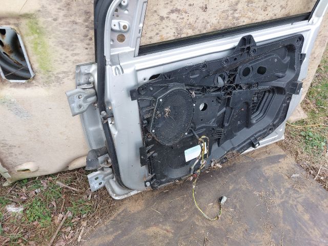 bontott FORD FIESTA V Jobb első Ajtó (Üres lemez)