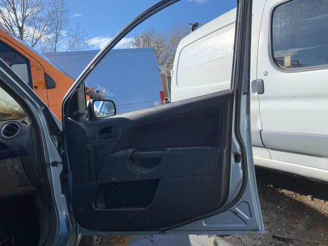 bontott FORD FIESTA V Jobb első Ajtó (Üres lemez)