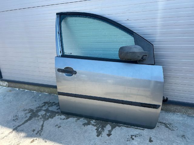 bontott FORD FIESTA V Jobb első Ajtó (Üres lemez)