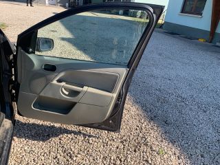 bontott FORD FIESTA V Jobb első Ajtó (Üres lemez)