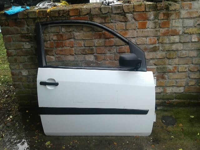 bontott FORD FIESTA V Jobb első Ajtó (Üres lemez)