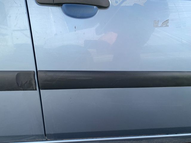 bontott FORD FIESTA V Jobb első Ajtó (Üres lemez)