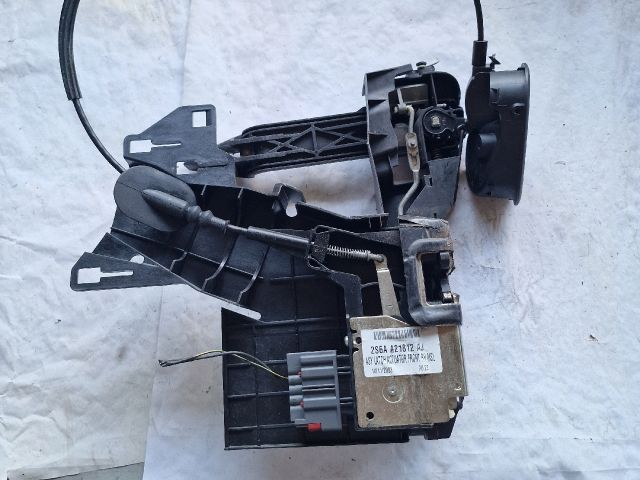 bontott FORD FIESTA V Jobb első Ajtózár