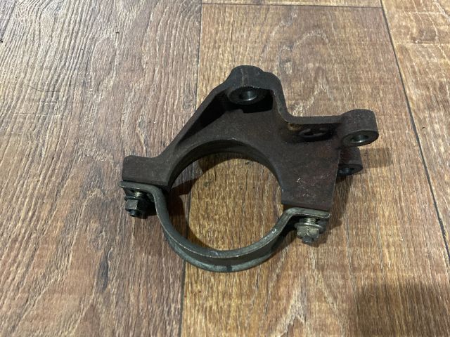 bontott FORD FIESTA V Jobb első Féltengely Tartó