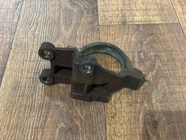 bontott FORD FIESTA V Jobb első Féltengely Tartó