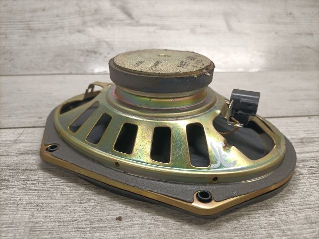 bontott FORD FIESTA V Jobb első Hangszóró