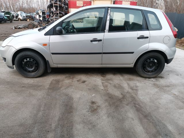 bontott FORD FIESTA V Jobb első Oldal Lökhárító Tartó (Műanyag)