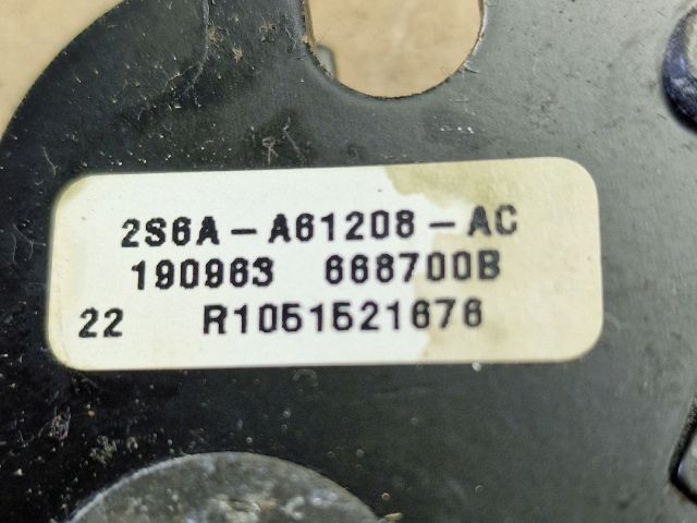 bontott FORD FIESTA V Jobb első Övfeszítő