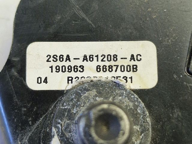 bontott FORD FIESTA V Jobb első Övfeszítő