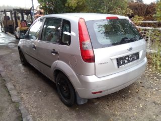 bontott FORD FIESTA V Jobb első Sárvédő Gumi