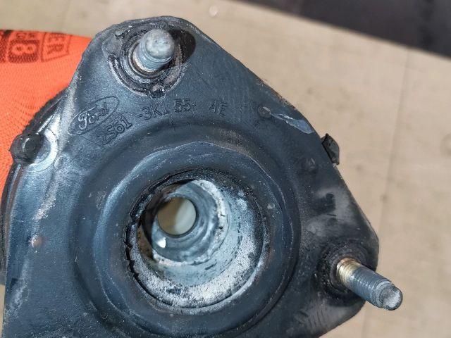 bontott FORD FIESTA V Jobb első Toronycsapágy