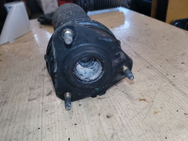 bontott FORD FIESTA V Jobb első Toronycsapágy