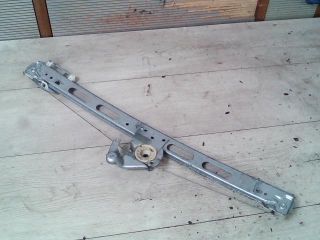 bontott FORD FIESTA V Jobb hátsó Ablakemelő Szerkezet (Elektromos)