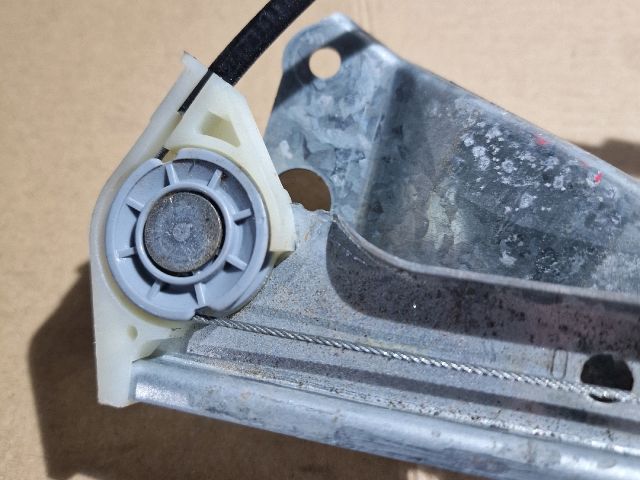 bontott FORD FIESTA V Jobb hátsó Ablakemelő Szerkezet (Mechanikus)